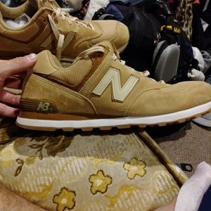 Mens size12 new balance 574 suade (tan)